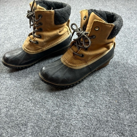 Sorel Shoes - SOREL Women’s Slimpack II Lace Up Winter Snow Boot Tan/Black size: 8